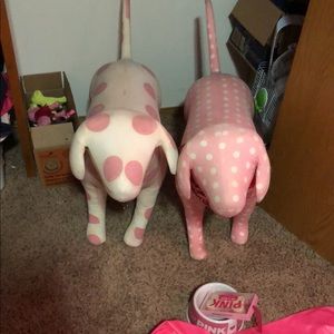 Victoria secret pink store display dogs